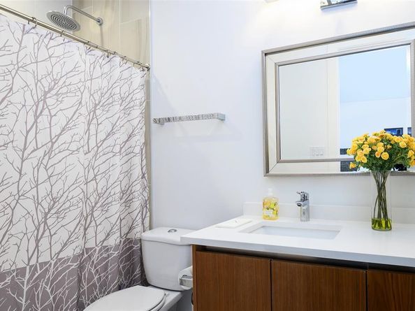 3817  Meadowdale Lane , Dallas Texas 75229