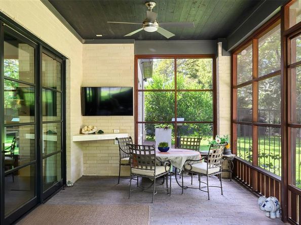 3817  Meadowdale Lane , Dallas Texas 75229