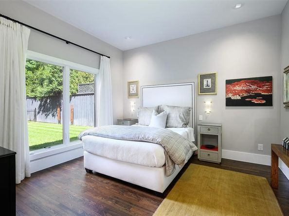 3817  Meadowdale Lane , Dallas Texas 75229