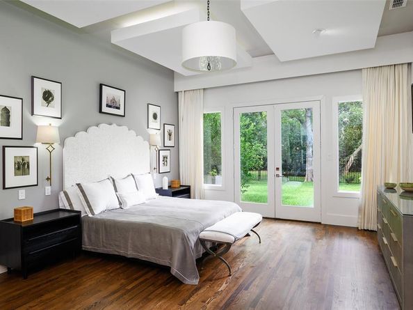 3817  Meadowdale Lane , Dallas Texas 75229