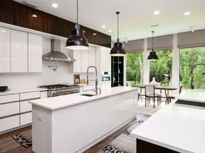 3817  Meadowdale Lane , Dallas Texas 75229