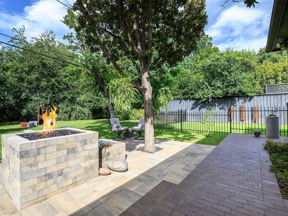 3817  Meadowdale Lane , Dallas Texas 75229