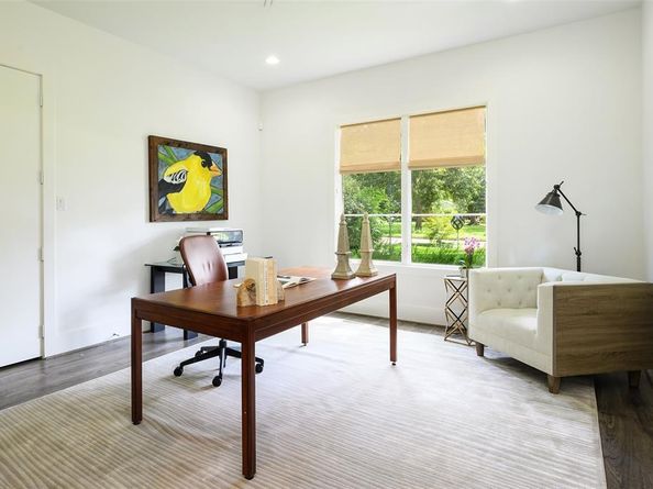 3817  Meadowdale Lane , Dallas Texas 75229