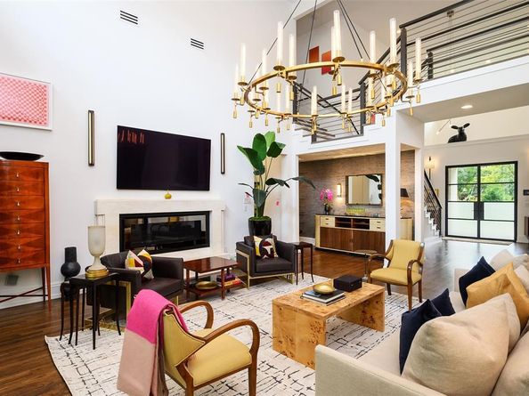 3817  Meadowdale Lane , Dallas Texas 75229