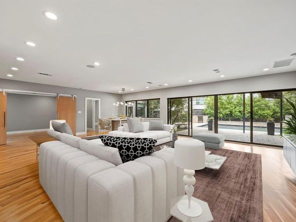 3866  Lively Lane , Dallas Texas 75220