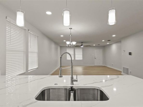 1021  Willow Tree Drive , McKinney Texas 75071
