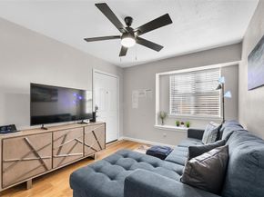 1712  Crest Point Drive , Arlington Texas 76012