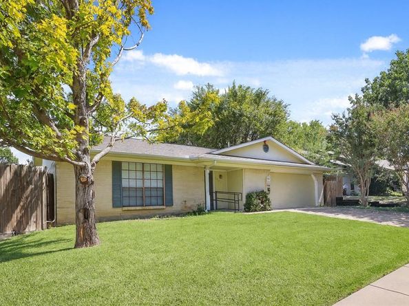 6901  Wicks Trail , Fort Worth Texas 76133