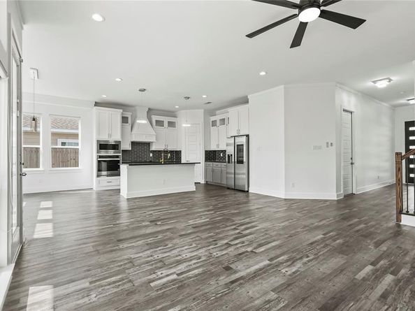 1916  Shaw Street , Dallas Texas 75212