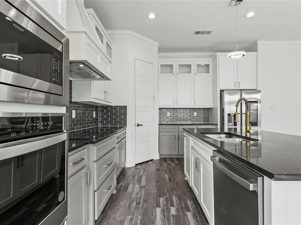 1916  Shaw Street , Dallas Texas 75212