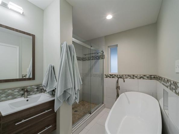 2430  Springhill Drive , Dallas Texas 75228