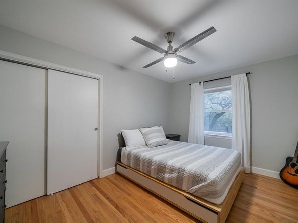 2430  Springhill Drive , Dallas Texas 75228