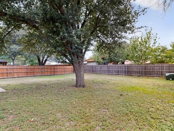 5717  Macrae Street , Haltom City Texas 76148