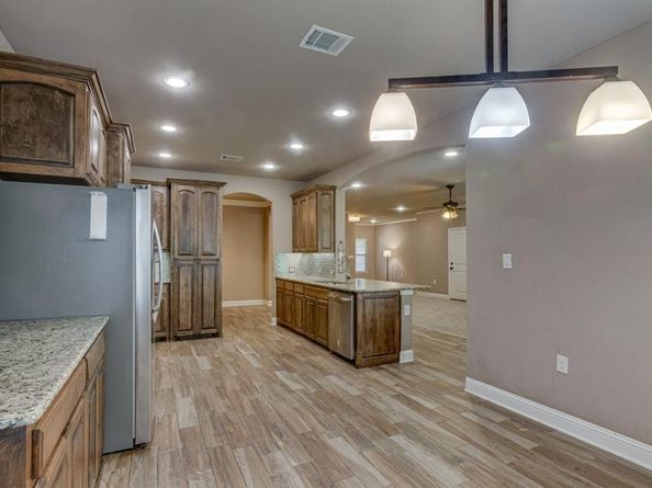 924  Via Barcelona  , Mesquite Texas 75150