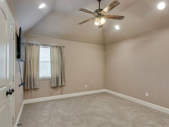 924  Via Barcelona  , Mesquite Texas 75150