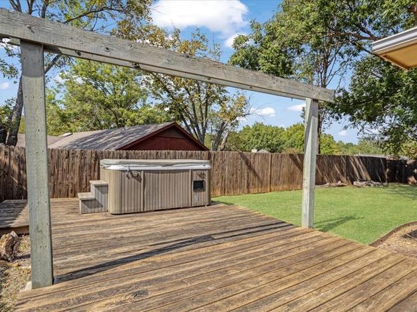 1104  Lock Ridge , McKinney Texas 75069