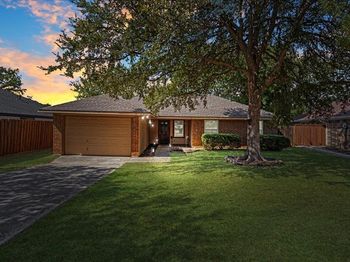 1104  Lock Ridge 