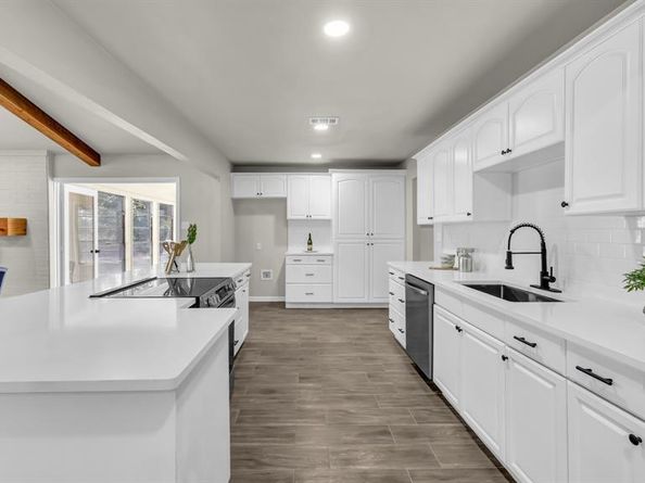 11001  Oak Grove Road S, Burleson Texas 76028