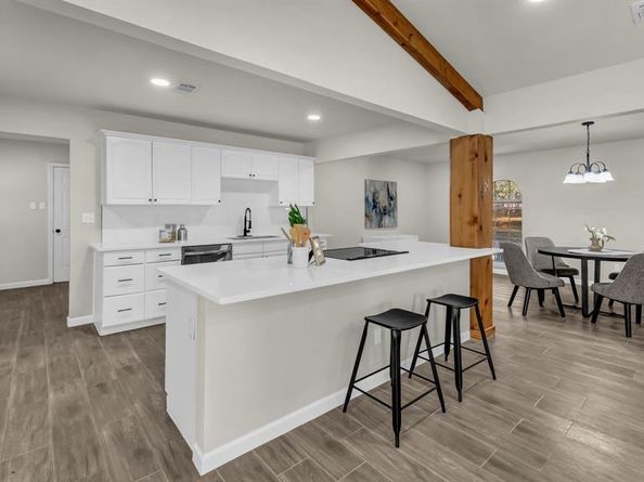 11001  Oak Grove Road S, Burleson Texas 76028
