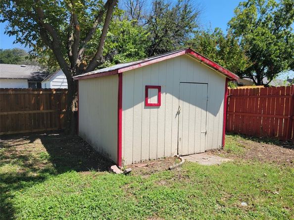 5510  Ridgecove Drive , Garland Texas 75043