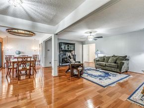 2271  Homeway Circle , Dallas Texas 75228