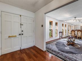 2271  Homeway Circle , Dallas Texas 75228