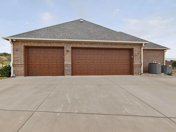 2416  Sweeping Meadows Lane , Cedar Hill Texas 75104