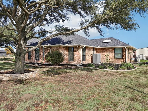 261  Meadowpark  , McLendon Chisholm Texas 75032