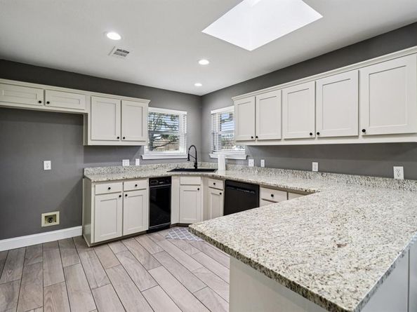 261  Meadowpark  , McLendon Chisholm Texas 75032