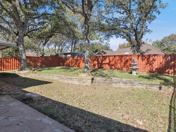 805  Newport Road , Fort Worth Texas 76120