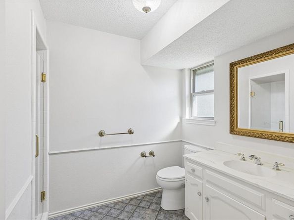 805  Newport Road , Fort Worth Texas 76120