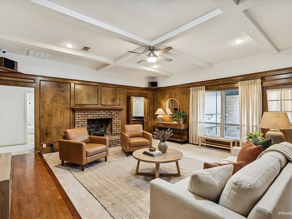 805  Newport Road , Fort Worth Texas 76120