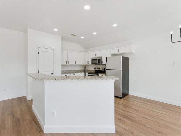 810  Ranch Road , Dallas Texas 75253