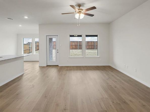 1915  Windy Banks Drive , Princeton Texas 75407