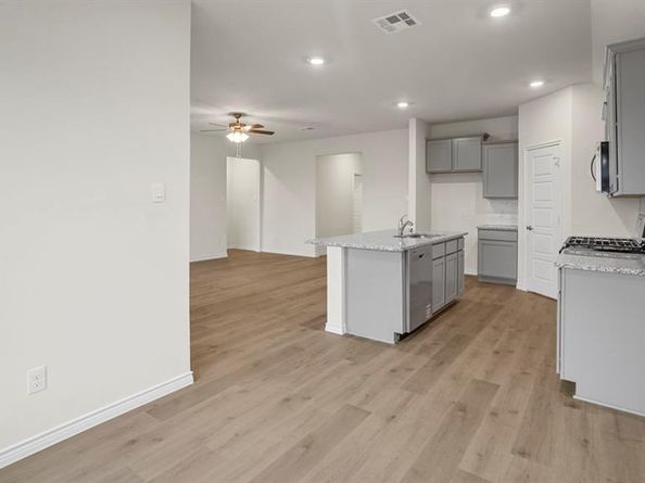 1915  Windy Banks Drive , Princeton Texas 75407