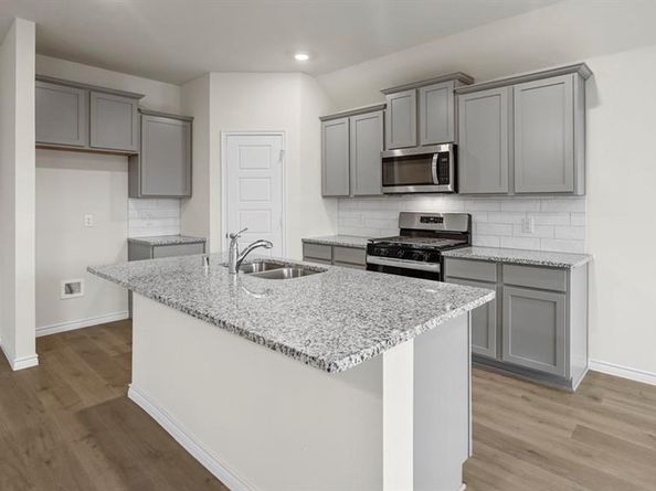 1915  Windy Banks Drive , Princeton Texas 75407