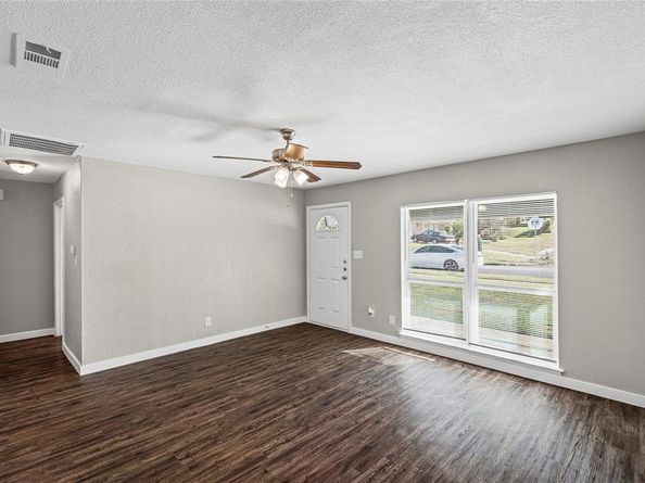 4021  Happy Canyon Drive , Dallas Texas 75241