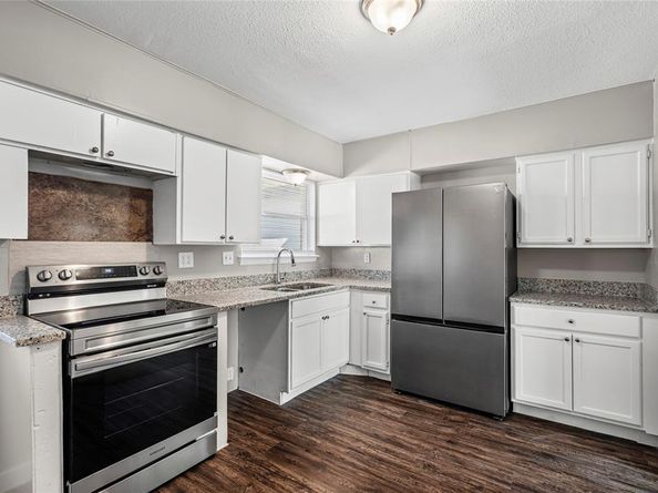 4021  Happy Canyon Drive , Dallas Texas 75241