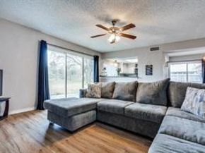 2520  Via Avenida Drive , Carrollton Texas 75006