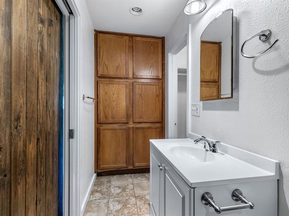 912  Warfield Way , Richardson Texas 75080