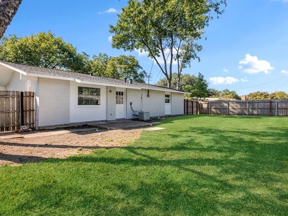 912  Warfield Way , Richardson Texas 75080