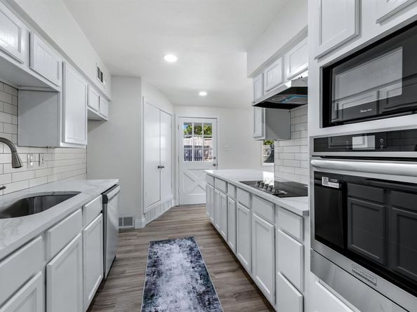 912  Warfield Way , Richardson Texas 75080