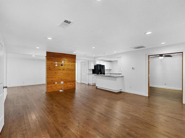 8919  San Fernando Way , Dallas Texas 75218