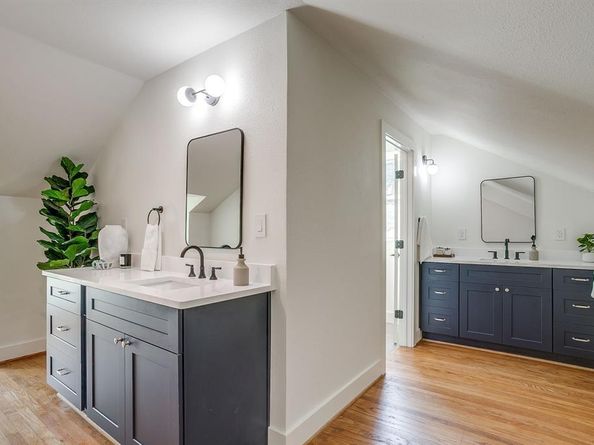 2560  Rogers Avenue , Fort Worth Texas 76109