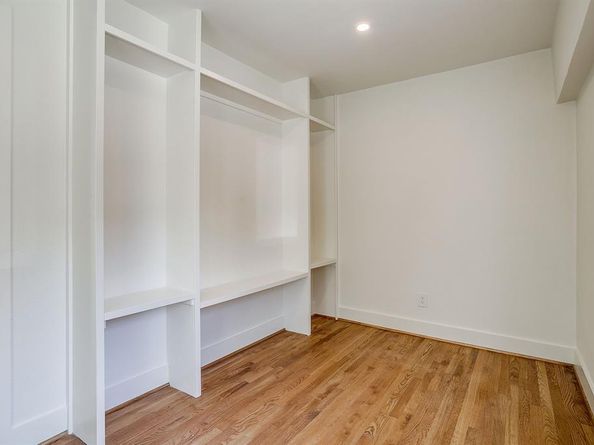 2560  Rogers Avenue , Fort Worth Texas 76109