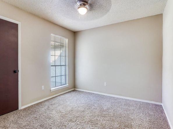 3537  Wedgworth Road S, Fort Worth Texas 76133