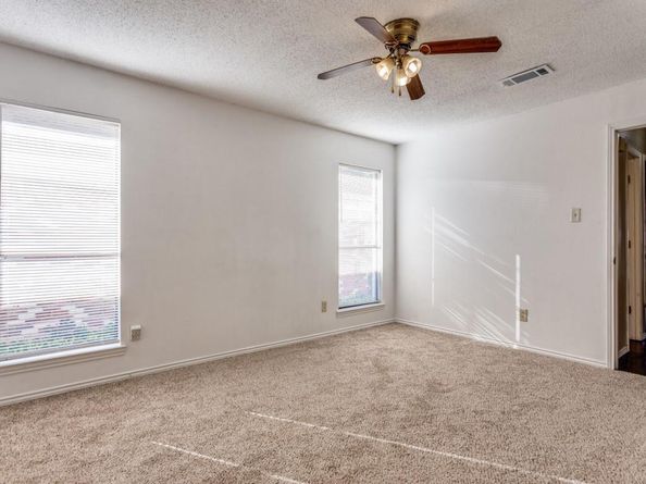 3537  Wedgworth Road S, Fort Worth Texas 76133