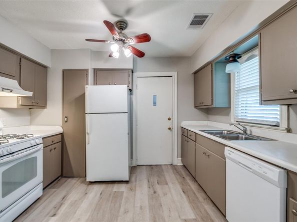 6106  Victor Street , Dallas Texas 75214