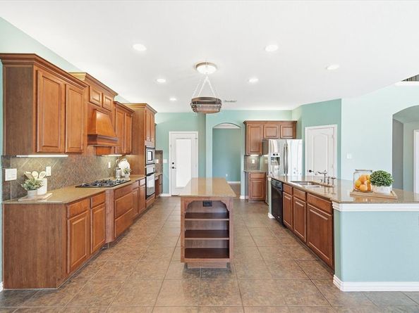 5608  English Oak Drive , Fort Worth Texas 76244