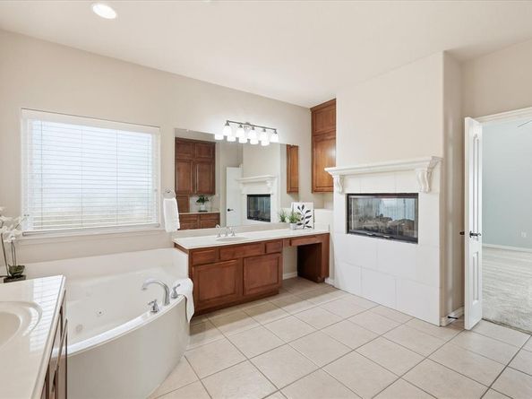 5608  English Oak Drive , Fort Worth Texas 76244